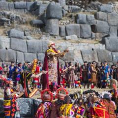 Festival Inti Raymi dans la forteresse de Sacsayhuamán (2).jpg